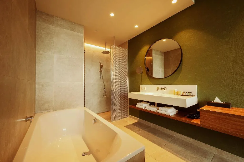 DOUBLE COMFORT Room, Van der Valk Hotel Amsterdam Zuidas, Amsterdam