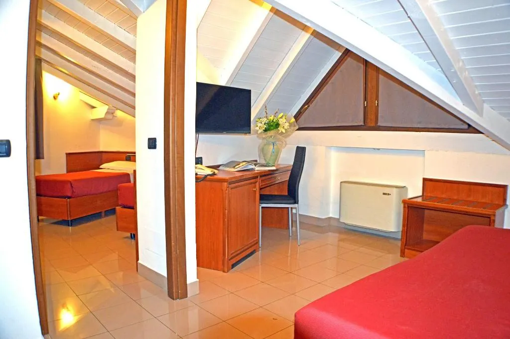 Room, Hotel Ristorante Sempione, Milan