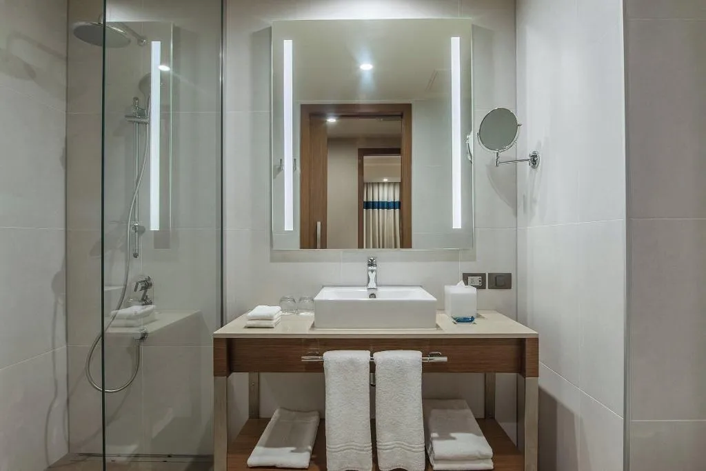 DOUBLE CITY VIEW Room, Four Points By Sheraton Izmir, Izmir
