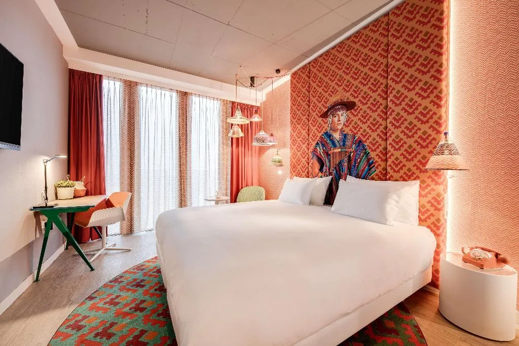 DOUBLE SUPERIOR Room, nhow Amsterdam RAI, Amsterdam