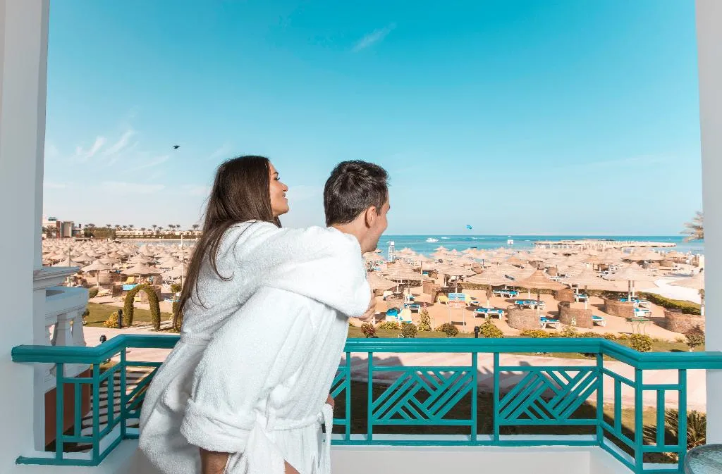 JUNIOR SUITE SEA VIEW Room, Sunrise Garden Beach Resort, Red Sea Riviera
