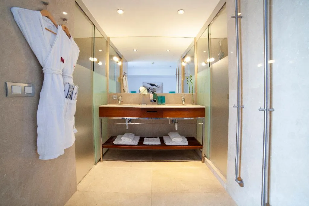 DOUBLE SINGLE USE DELUXE Room, Petit Palace Hotel Tres, Majorca
