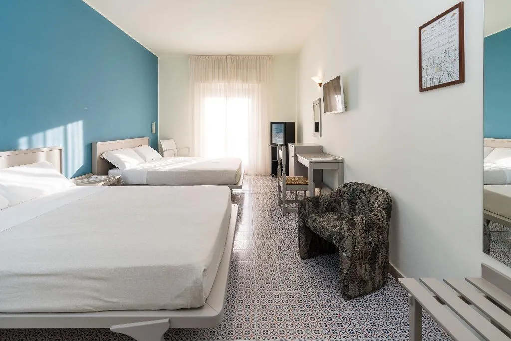 TRIPLE CLASSIC Room, Saracen Sands Hotel & Congress Centre, Palermo