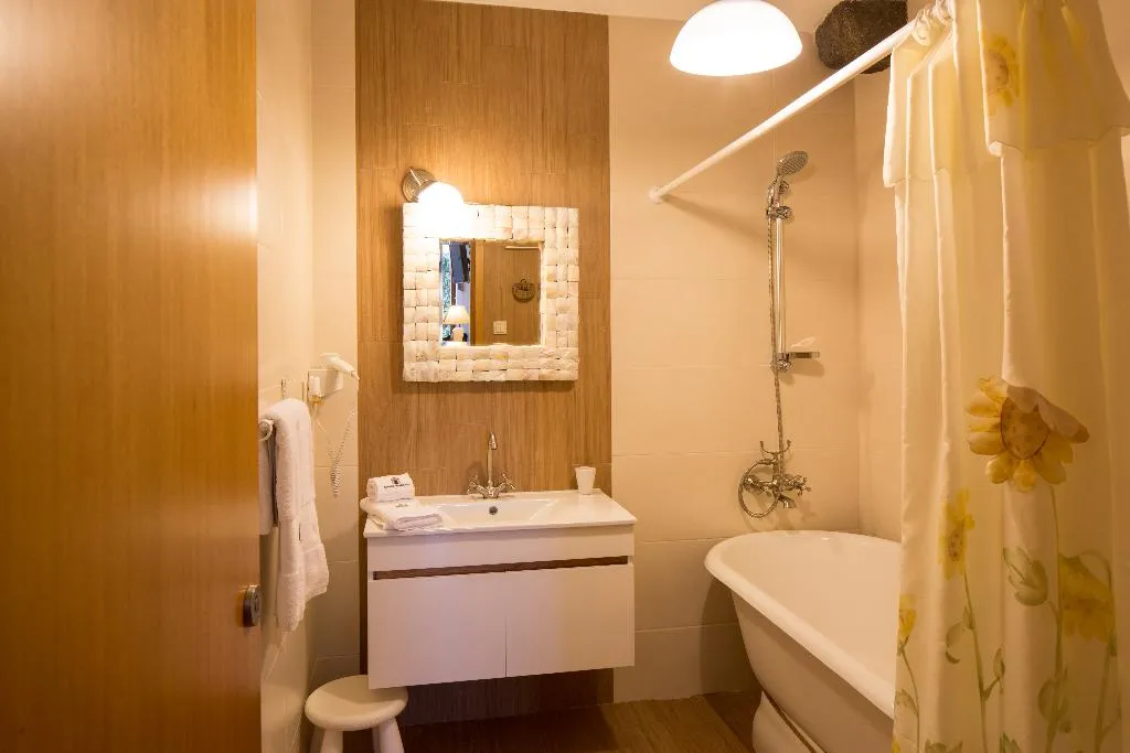 APARTMENT WITH KITCHENETTE Room, Quinta São Miguel de Arcos, Porto