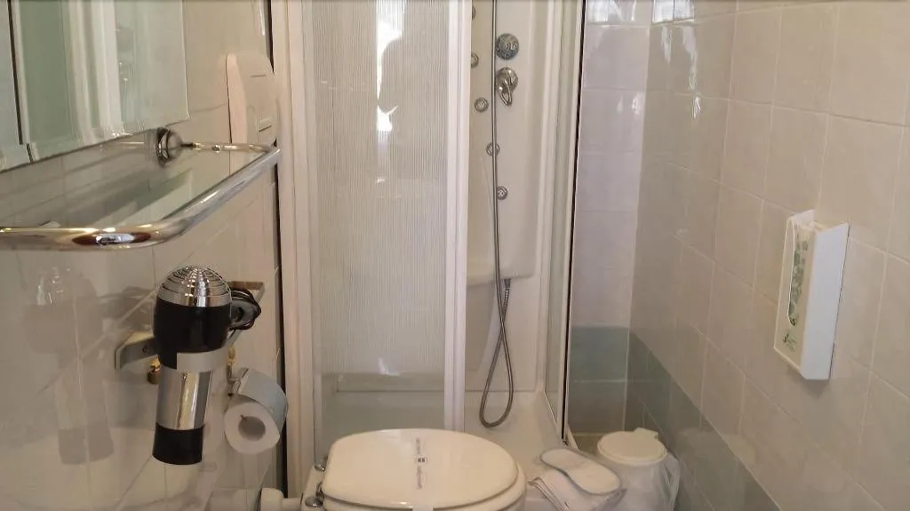 Room, B&B Galleria Frascati, Rome