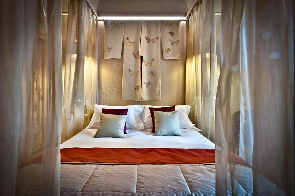 JUNIOR SUITE WITH DOUBLE BED Room, Chateau Monfort, Milan