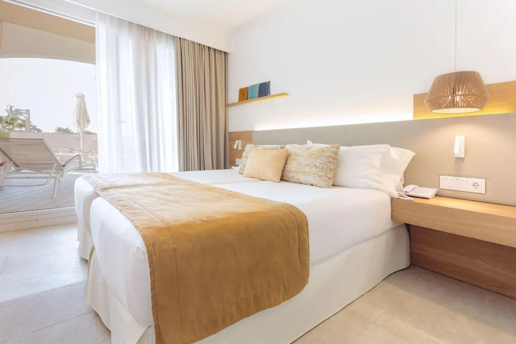 DOUBLE SUPERIOR WITH TERRACE Room, Myseahouse Flamingo, Majorca