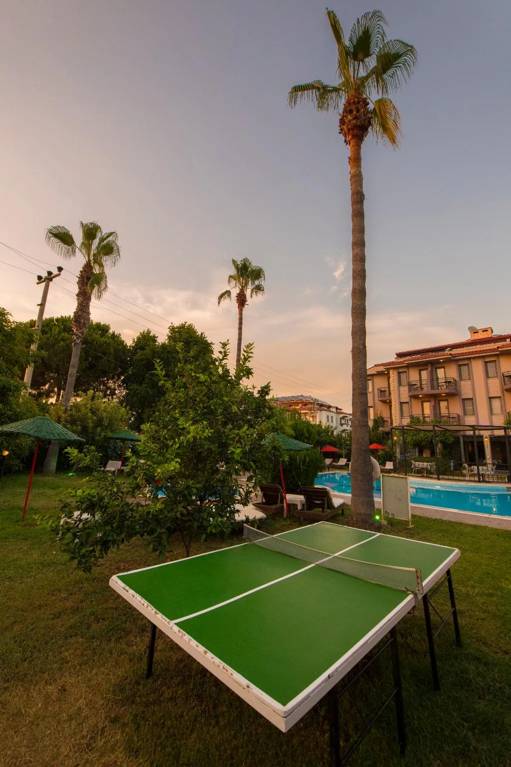Sports and Entertainment, Golden Moon, Dalaman