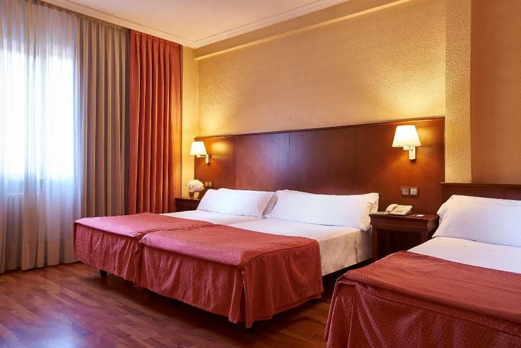 Room, Cason del Tormes, Madrid
