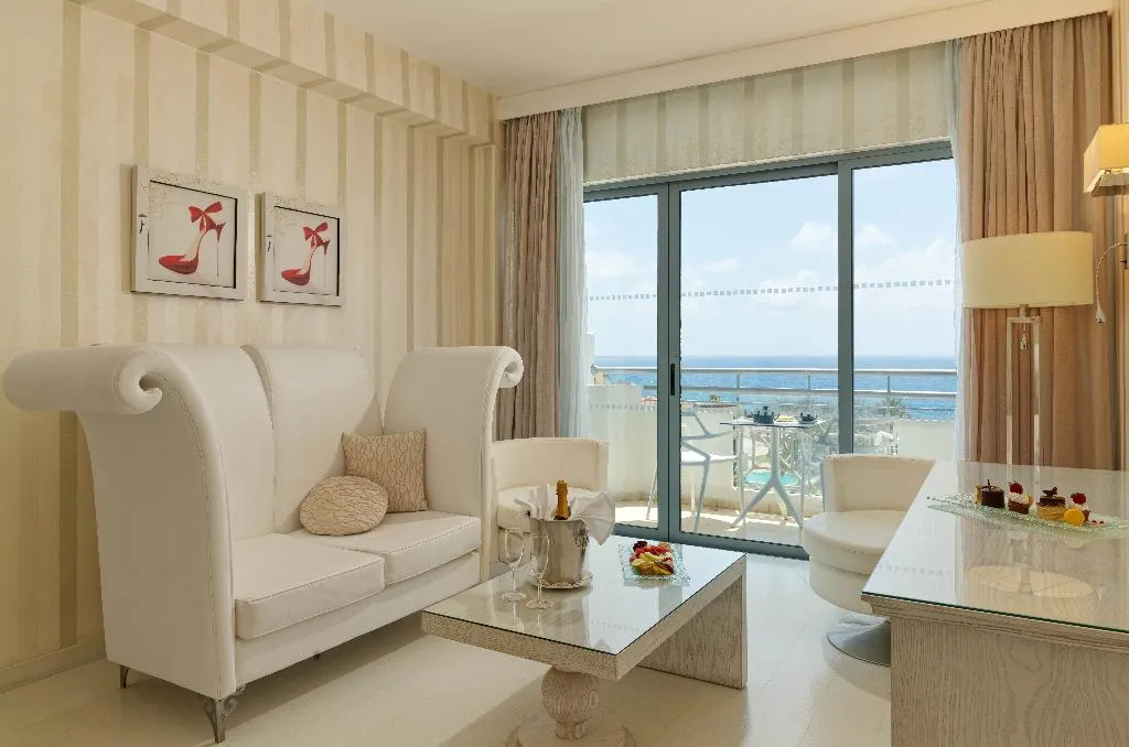 SUITE EXECUTIVE Room, St George Beach Hotel & Spa Resort, Cyprus