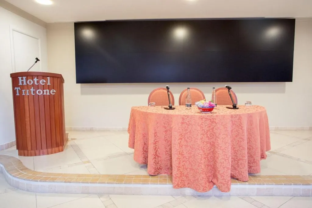 Conferences, Tritone, Catania