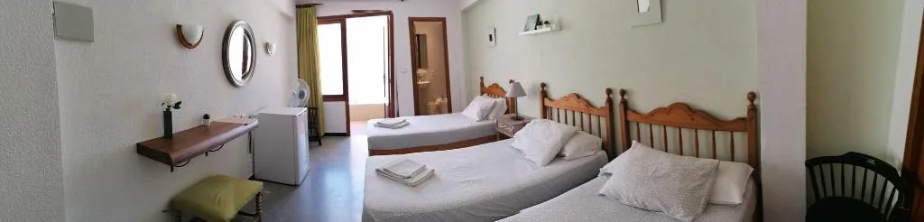 Room, Hostal Saturno, Majorca