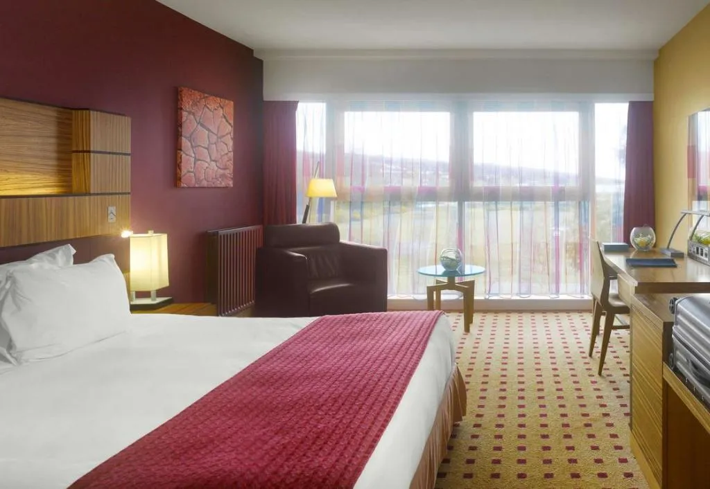 Room STANDARD Room, Radisson Blu Hotel & Spa, Cork, Cork