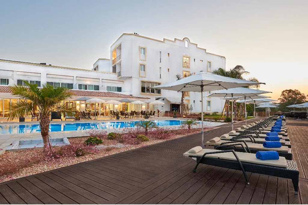Pool, Dona Filipa Hotel, Algarve