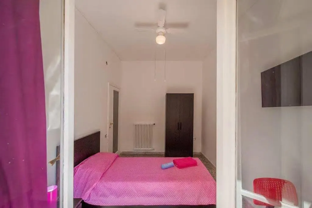Room, Bed And Breakfast Alexander, Naples