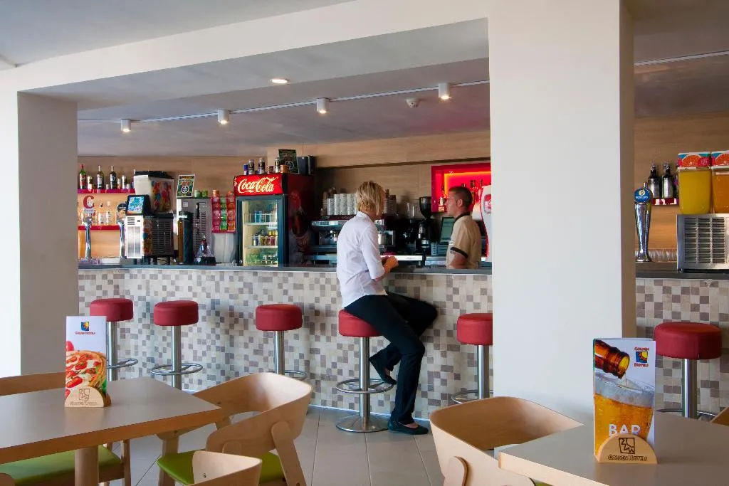 Bar, Golden Donaire Beach, Costa Brava