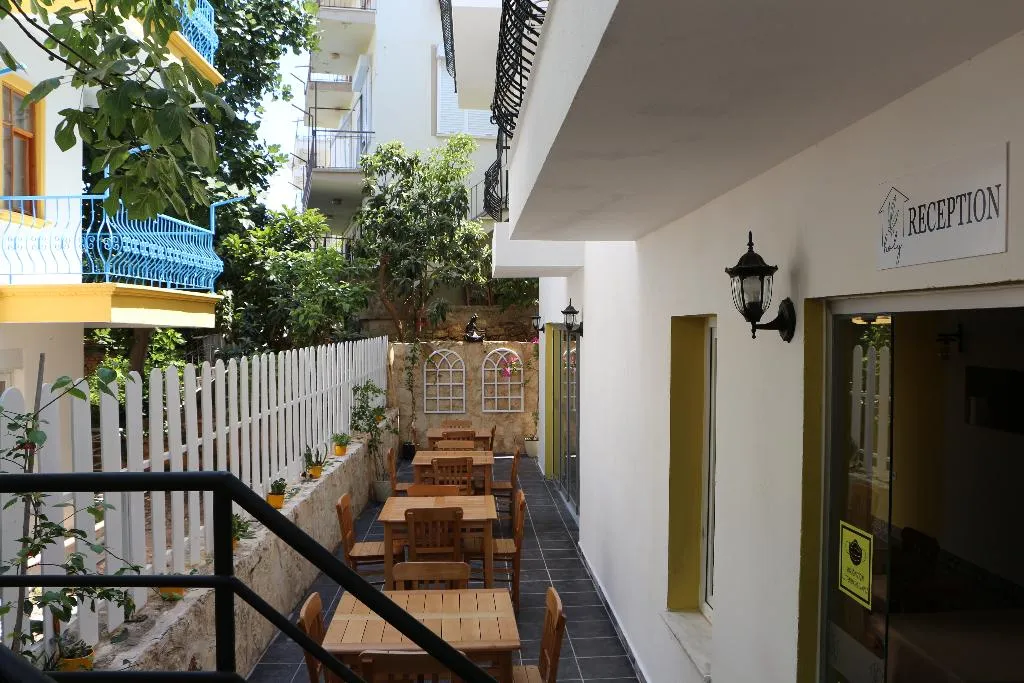 Lobby, Holy Pansiyon, Dalaman