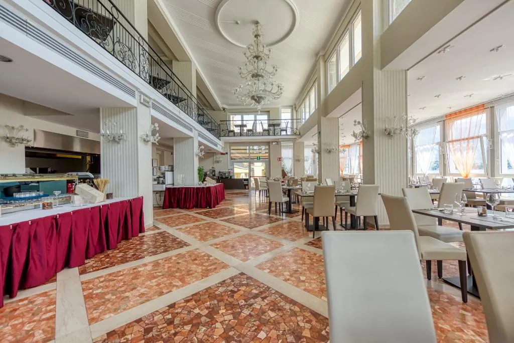 Restaurant, Hotel Bazzoni et Du Lac, Milan