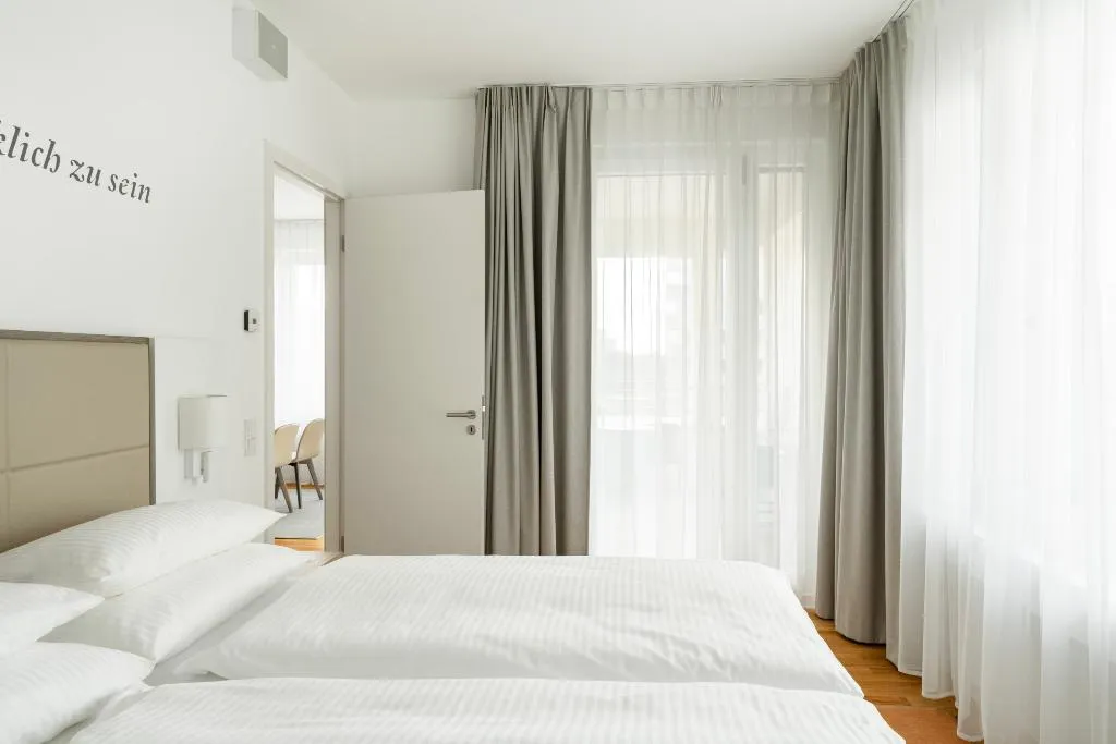 SUITE DELUXE Room, High Park am Potsdamer Platz, Berlin