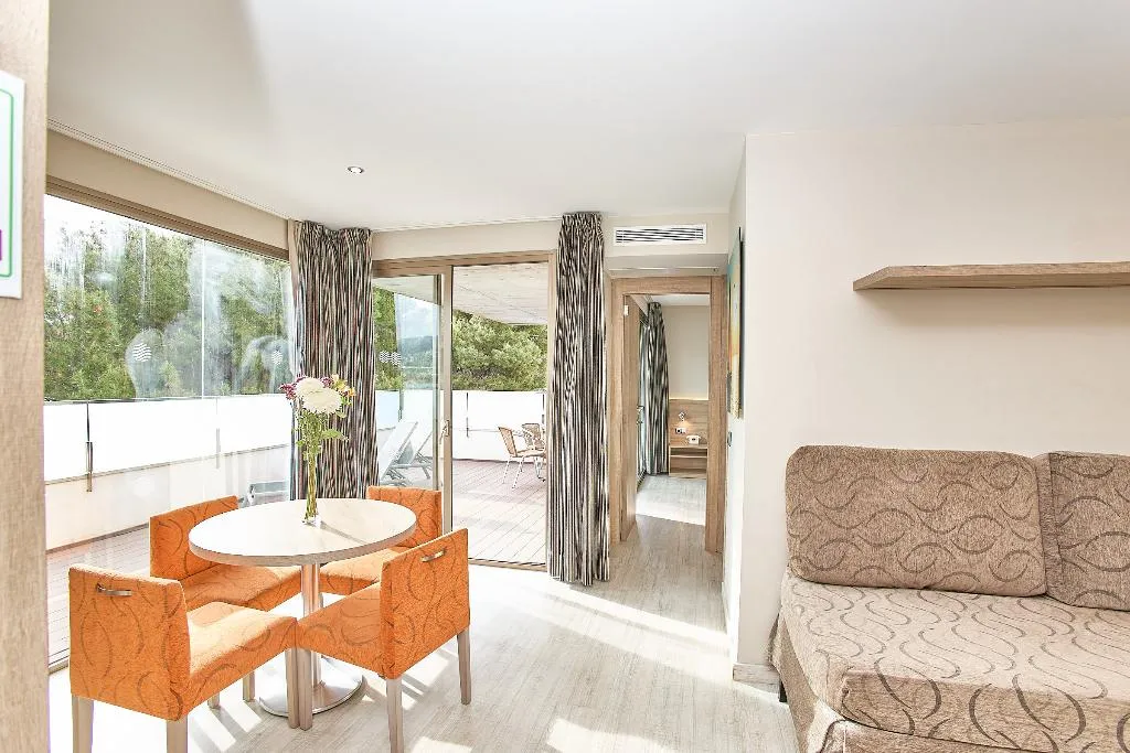 SUITE STANDARD Room, Leonardo Royal Htl Mallorca Palmanova Bay, Majorca