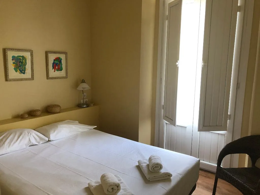 APARTMENT TWO BEDROOMS Room, Life Apartments San Vicente, Seville