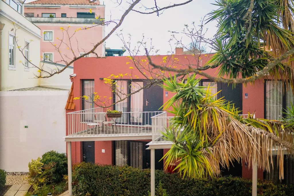 General view, Jardim Da Lapa By Shiadu, Lisbon