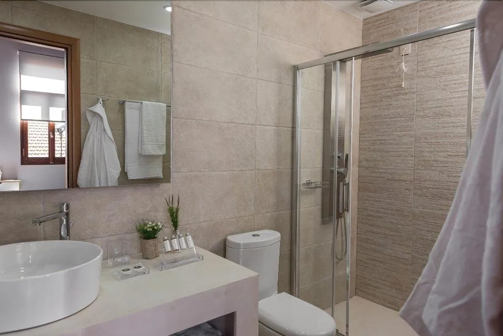 Room, Bluebell Luxury Suites, Crete