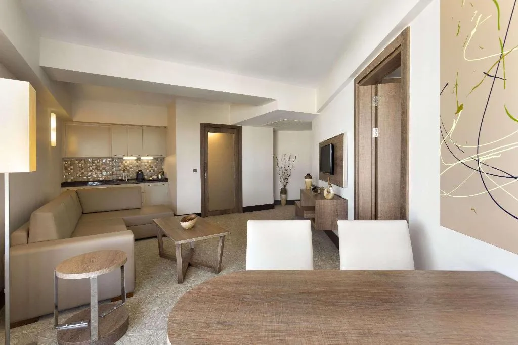 Room, Ramada Plaza by Wyndham Izmir, Izmir