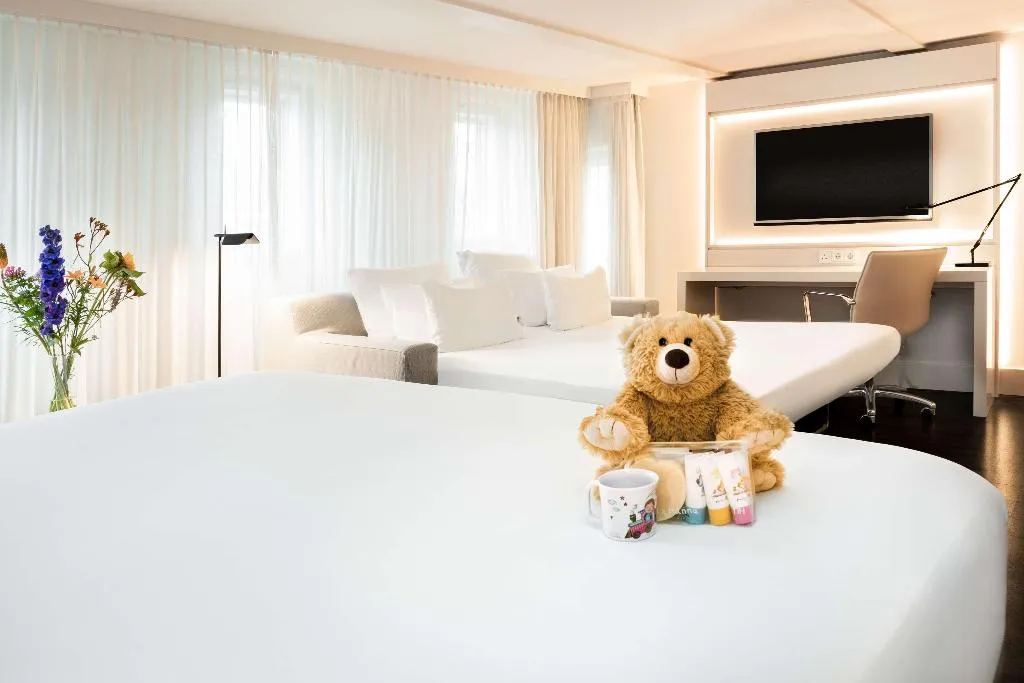 Room, NH Collection Amsterdam Barbizon Palace, Amsterdam