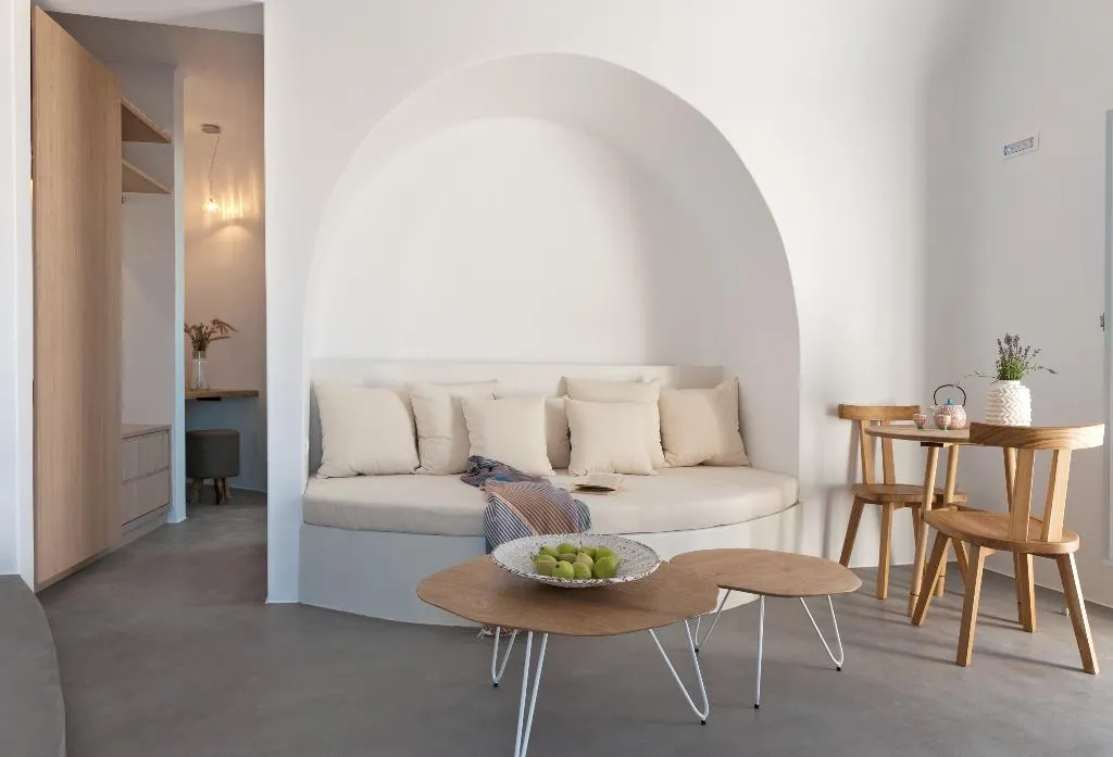 SUITE WITH PRIVATE POOL Room, Santorini Heights, Santorini
