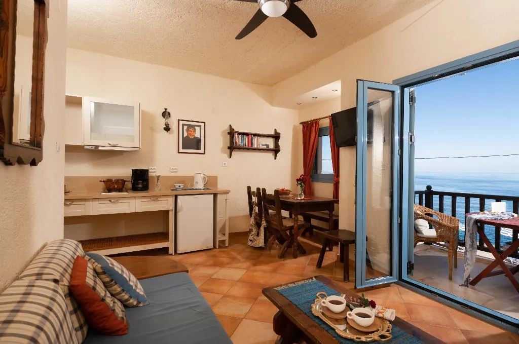 APARTMENT SUPERIOR SEA FRONT Room, Porto Sisi Hotel Apartments, Crete