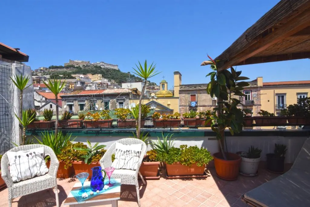 APARTMENT WITH TERRACE Room, Case Così Apartments Napoli, Naples