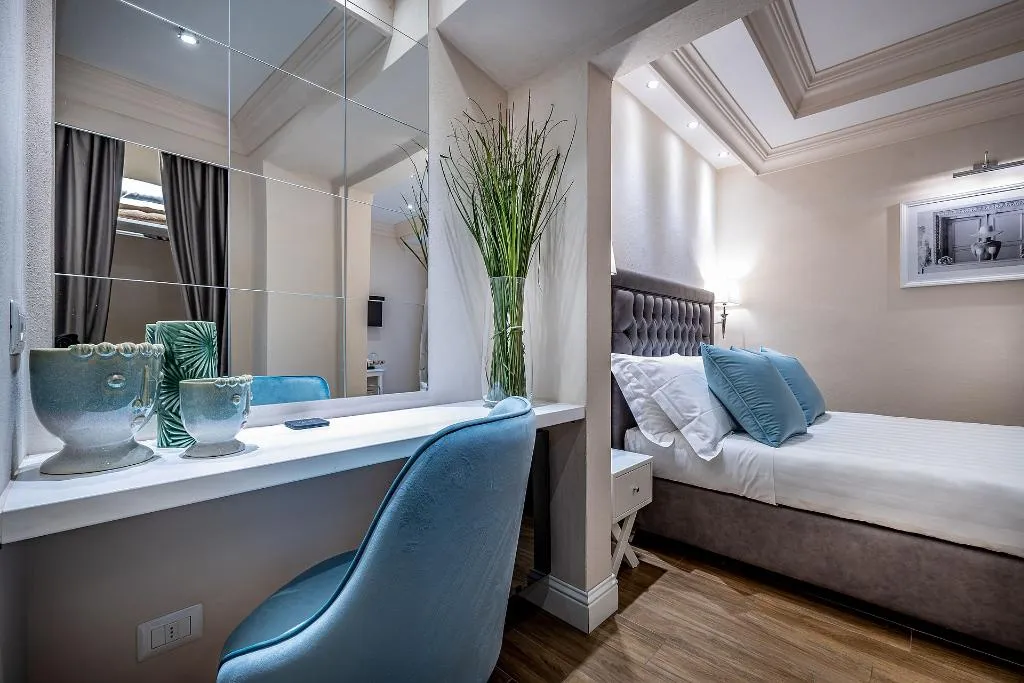 SINGLE SUPERIOR Room, Hotel Ungherese Small Luxury Hotel, Florence