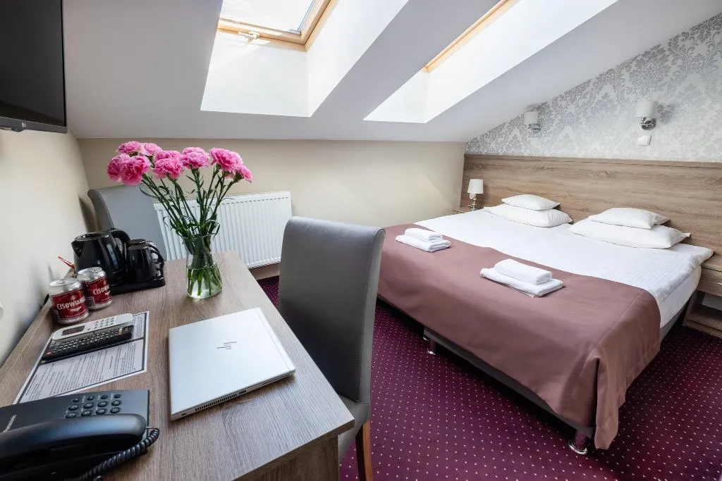 DOUBLE STANDARD Room, Maximum, Krakow