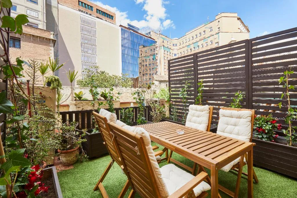 TRIPLE WITH TERRACE Room, Hotel Cortes Rambla, Barcelona