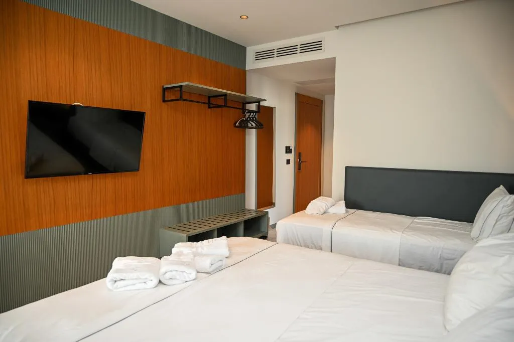 Room THREE BEDS Room, Adria Palace Hotel, Durres