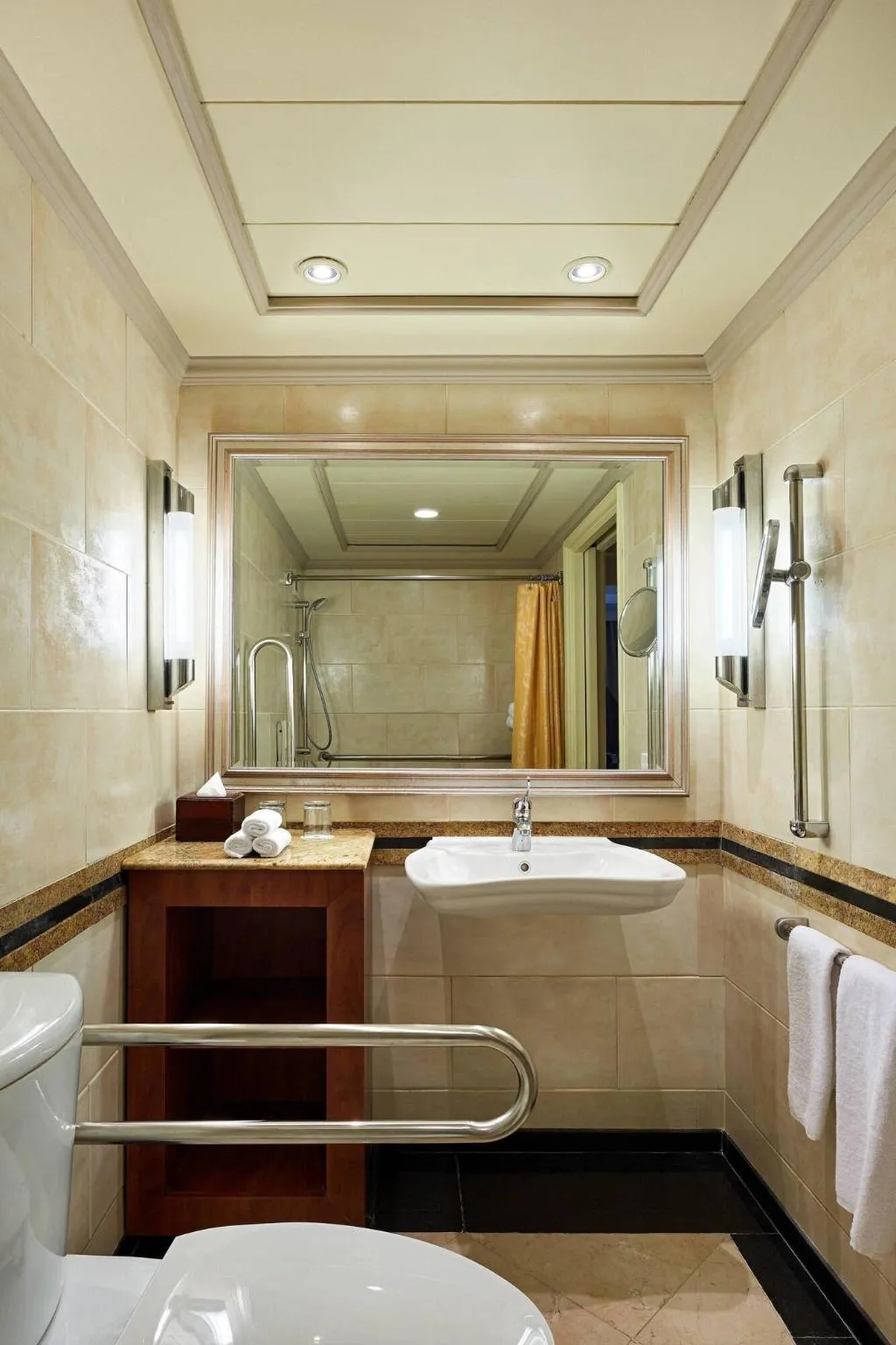 Room, Cairo Marriott hotel & Omar Khayyam Casino, Cairo