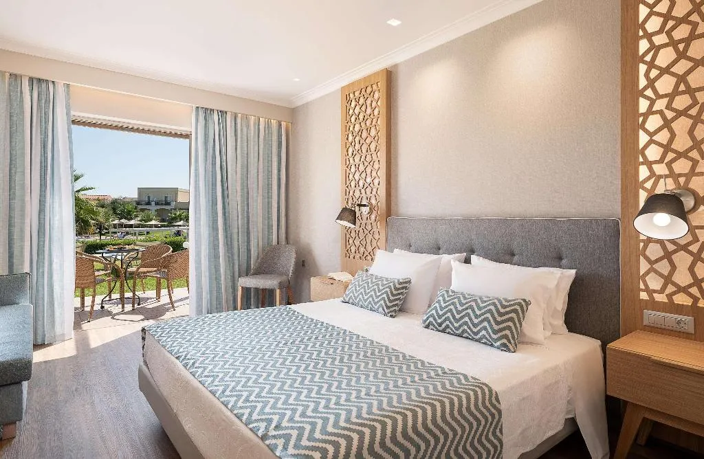 Room, Pilot Beach Resort, Crete
