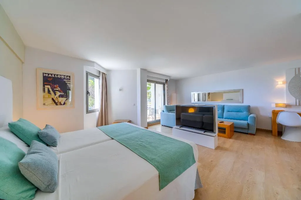 JUNIOR SUITE SIDE SEA VIEW Room, Playa Esperanza Resort, Majorca