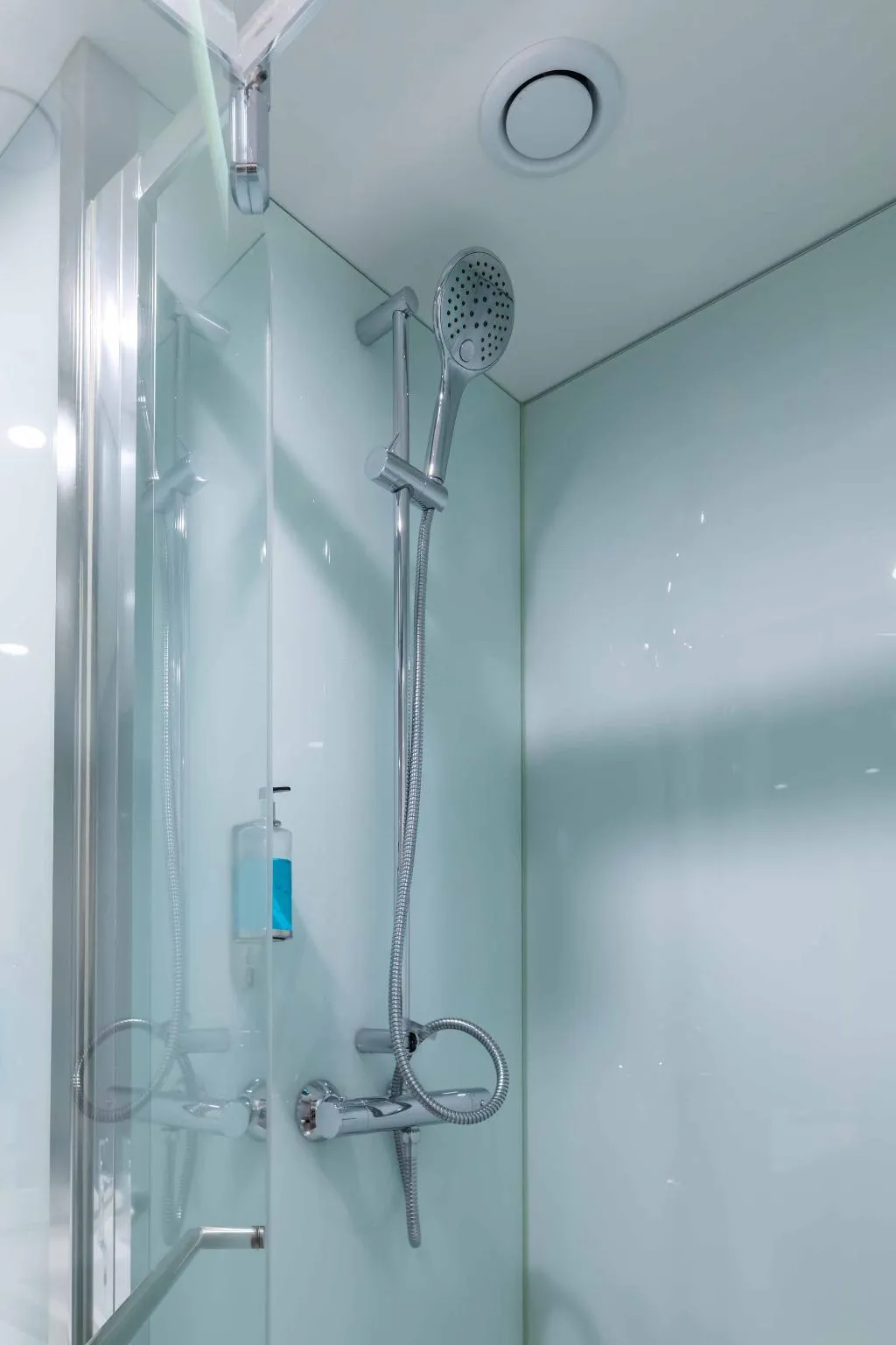 TWIN STANDARD Room, easyHotel Dublin City Centre, Dublin