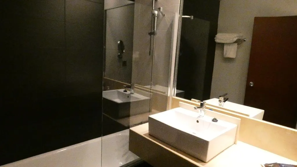 FAMILY ROOM STANDARD Room, Hotel Chamartin the One, Madrid