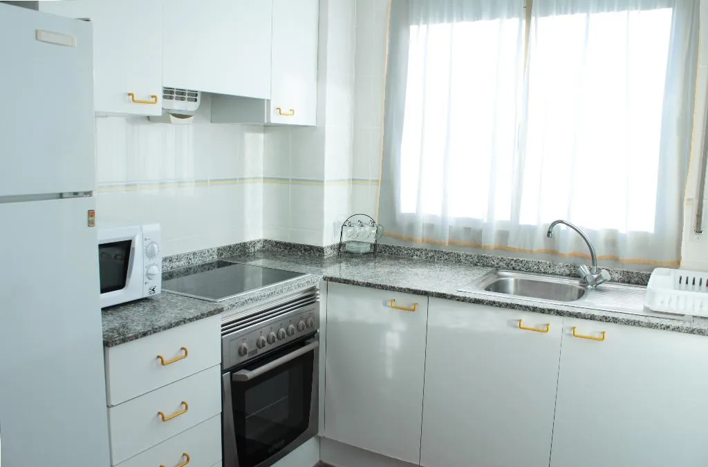 APARTMENT CAPACITY 4 ONE BEDROOM Room, Jardines de Gandia I-II 3000, Valencia