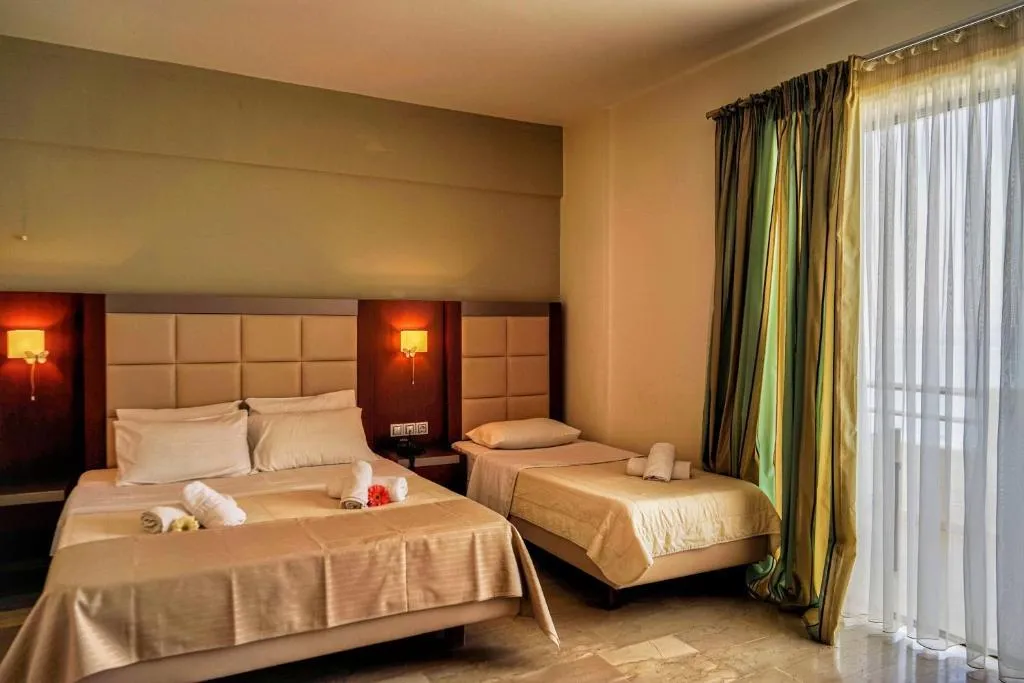 TRIPLE PARTIAL SEA VIEW Room, Kokoni Beach Hotel, Kalamata