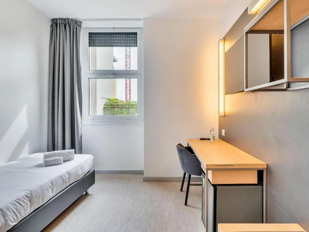DOUBLE SINGLE USE STANDARD Room, B&B Hotel Milano Aosta, Milan