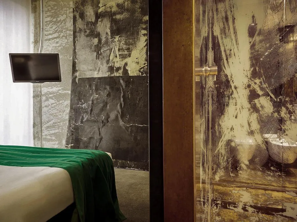 SINGLE STANDARD Room, Strafhotel a member of Design Hotels, Milan