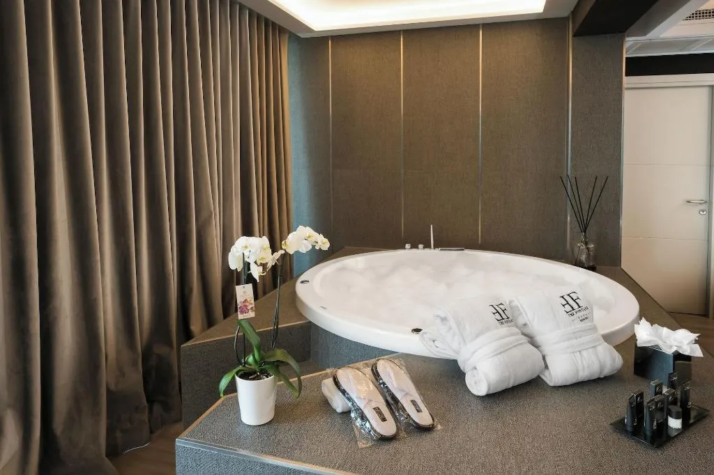 Room, Resort Tre Fontane, Naples