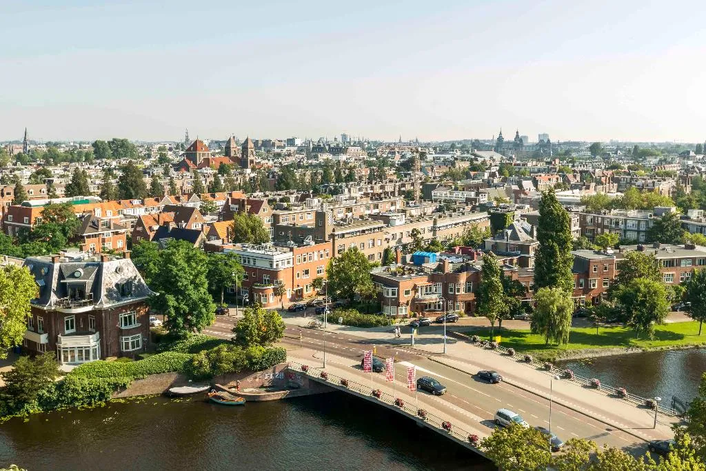 TWIN DELUXE WITH VIEWS Room, Hilton Amsterdam, Amsterdam