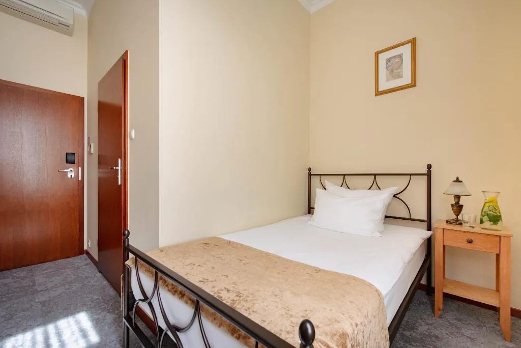 SINGLE STANDARD Room, Villa Sedan - Destigo Hotels, Gdansk