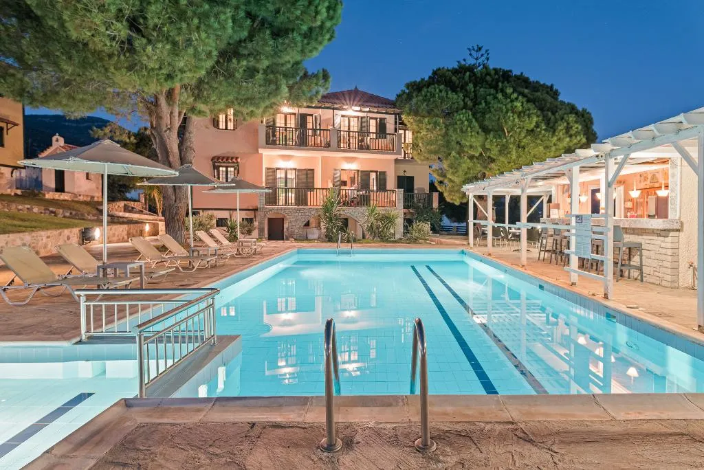 Pool, Ledra, Samos