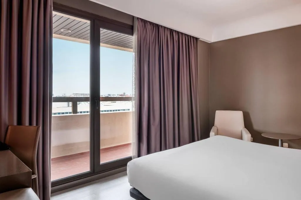 DOUBLE QUEEN SIZE BED Room, AC Iberia Las Palmas, Gran Canaria
